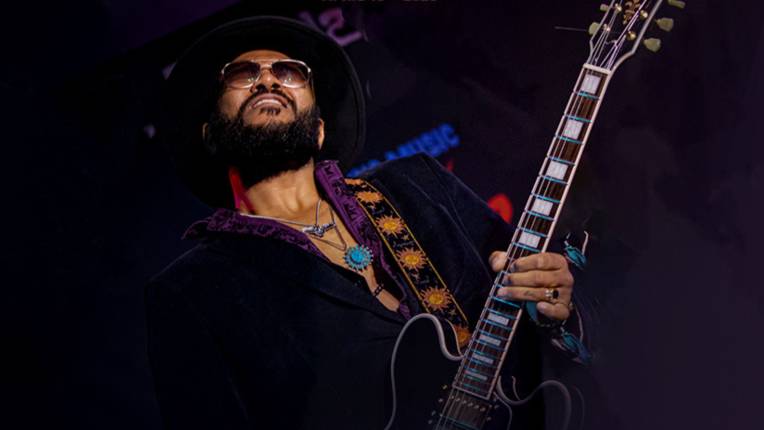 Darnell Cole & The Vibe