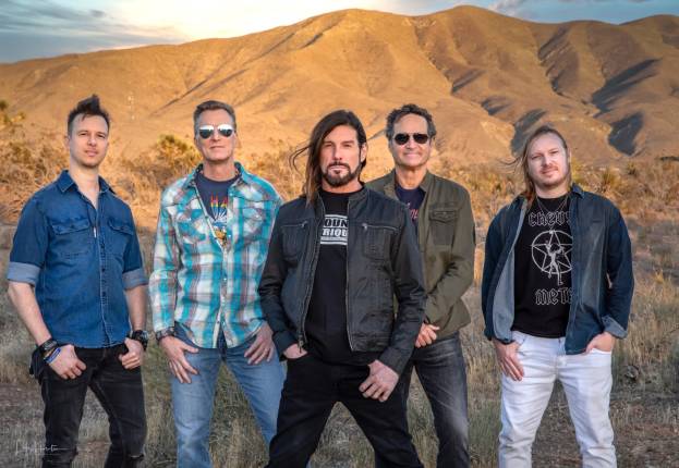 Fooz Fighters