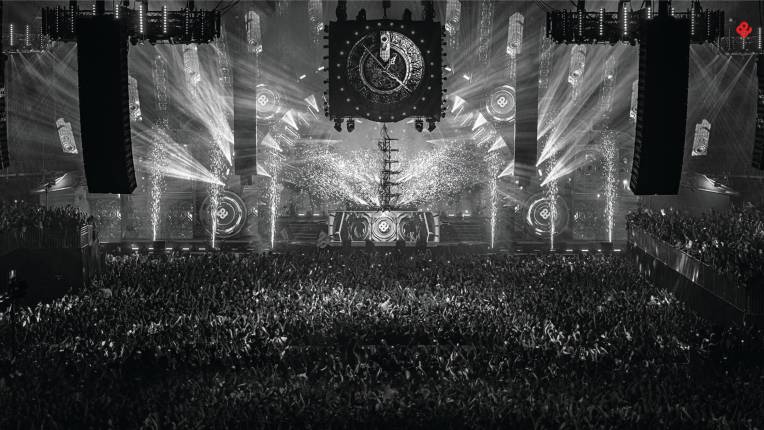 Reverze